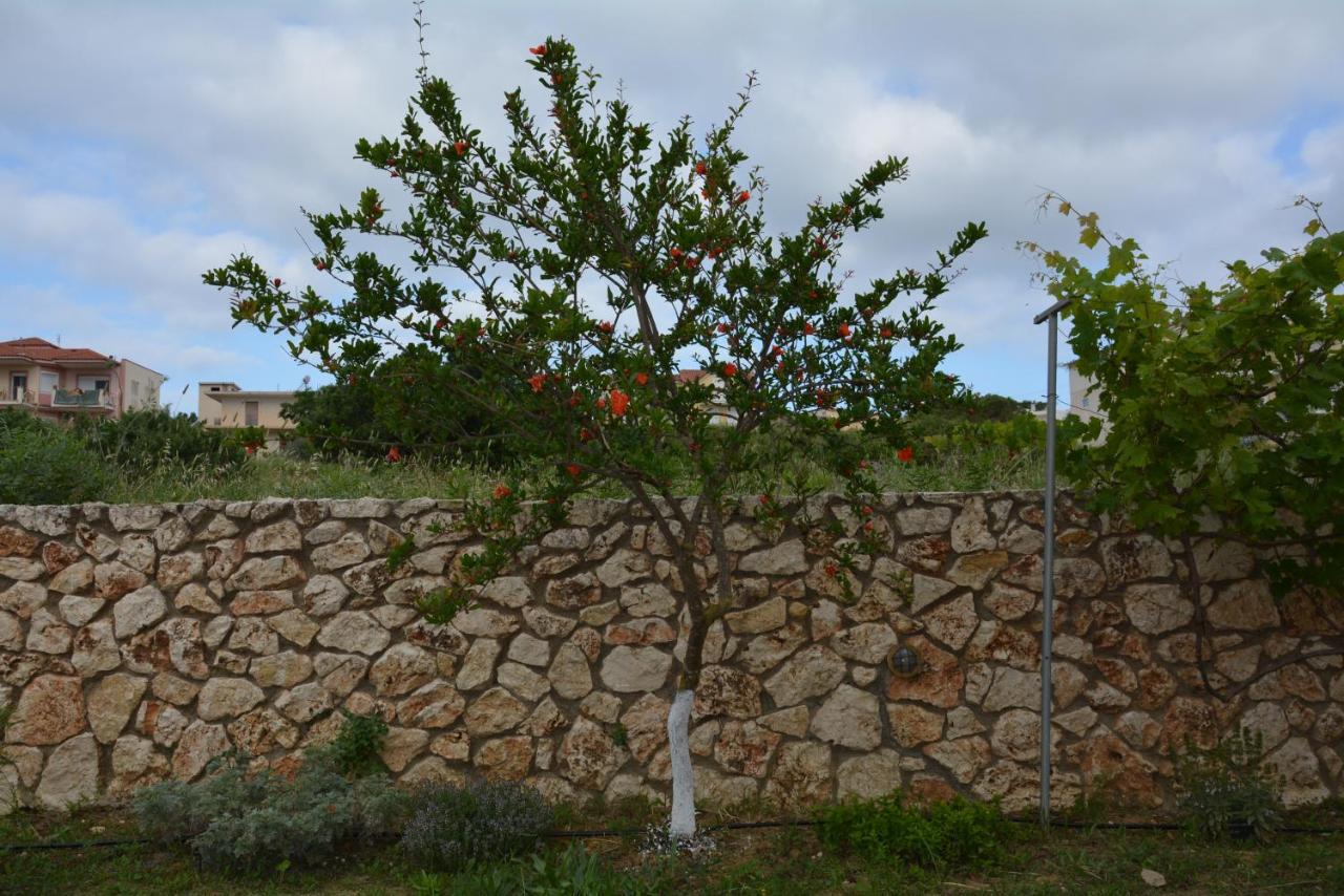 ליקסורי Lotus Sea View Apartments מראה חיצוני תמונה